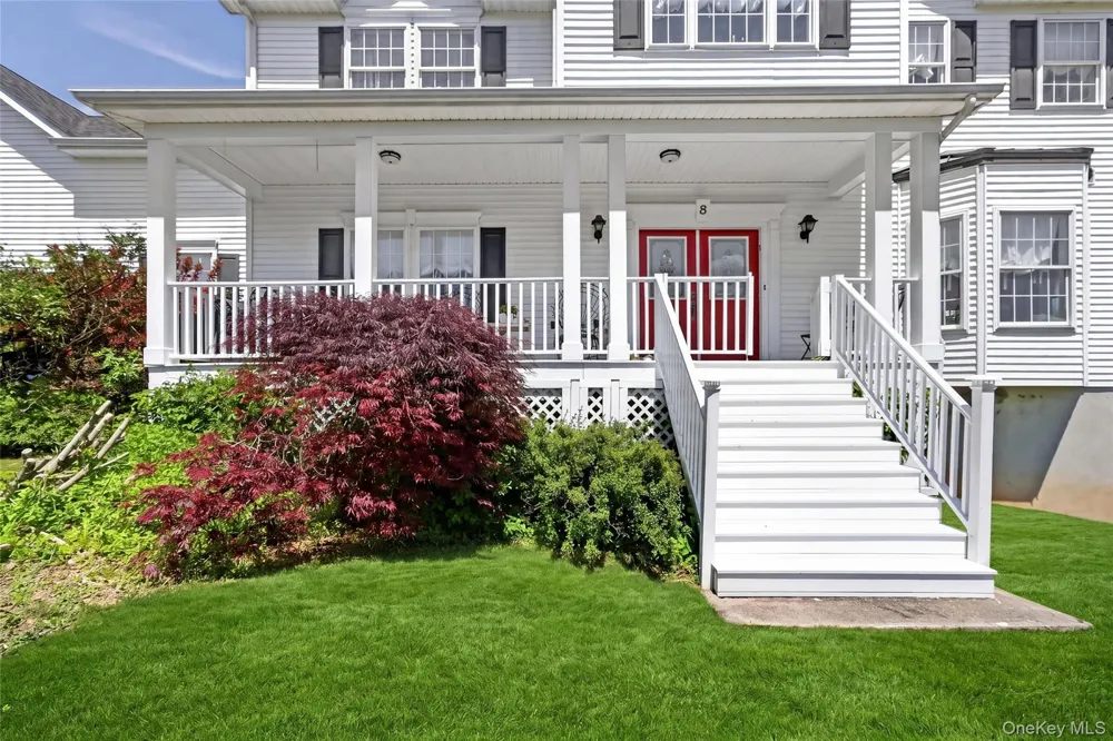 8 Alloway Crescent Highland Mills, NY 10930