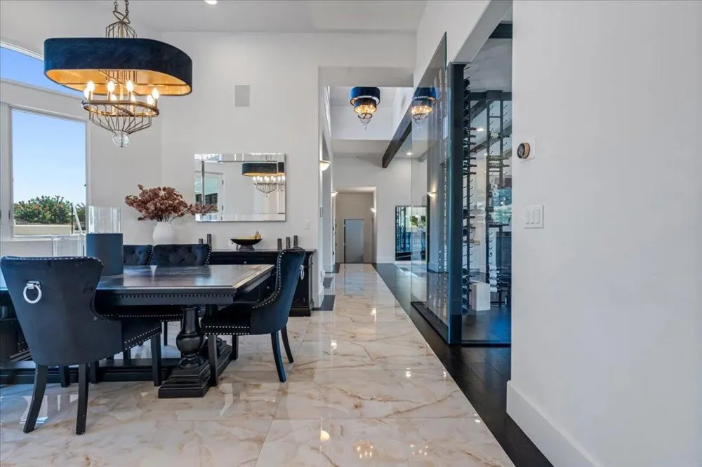 24542 Rimrock Canyon Road Salinas, CA 93908
