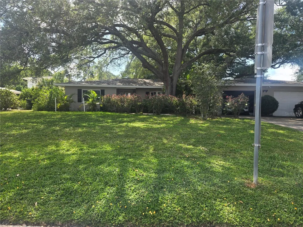 1704 CYPRESS AVENUE Belleair, FL 33756