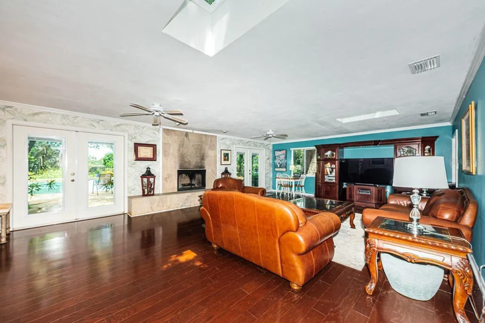 1704 CYPRESS AVENUE Belleair, FL 33756