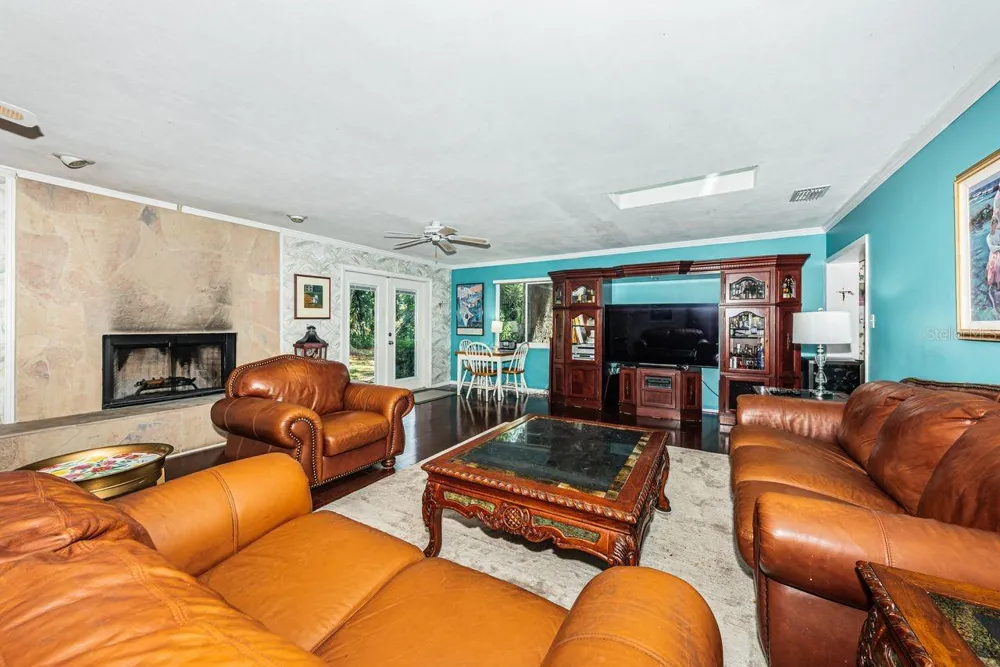 1704 CYPRESS AVENUE Belleair, FL 33756