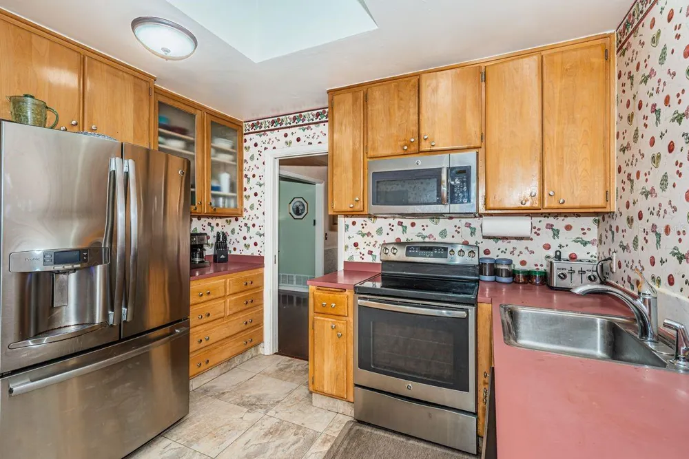 1704 CYPRESS AVENUE Belleair, FL 33756