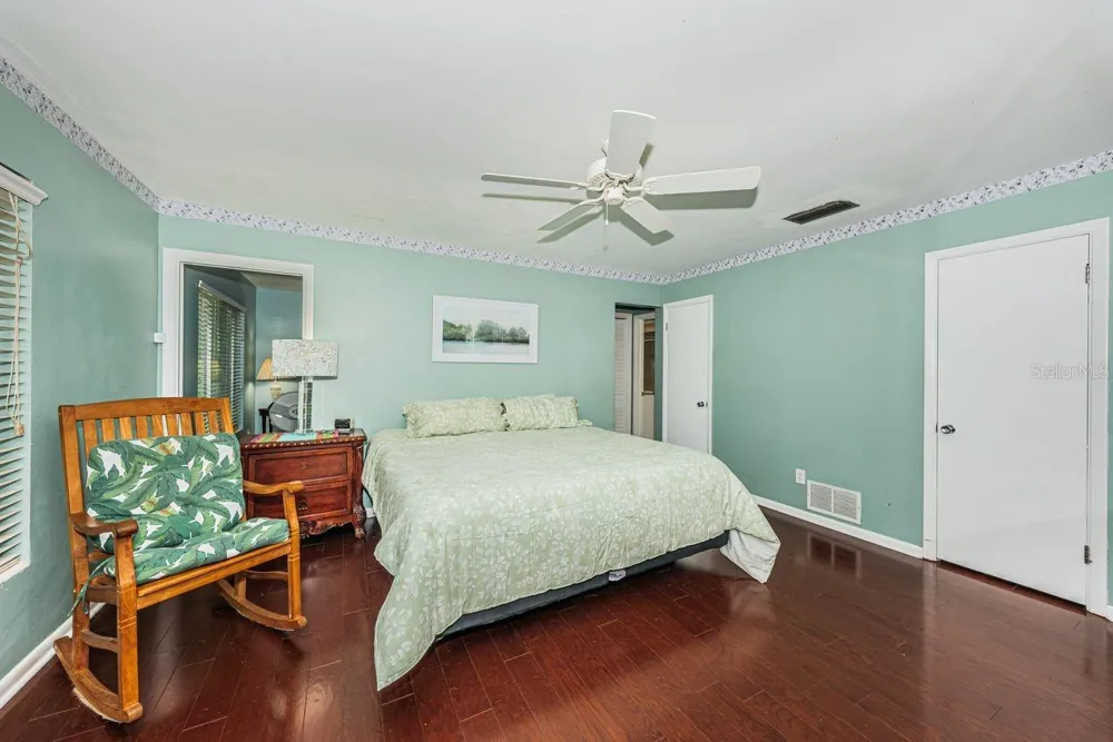 1704 CYPRESS AVENUE Belleair, FL 33756