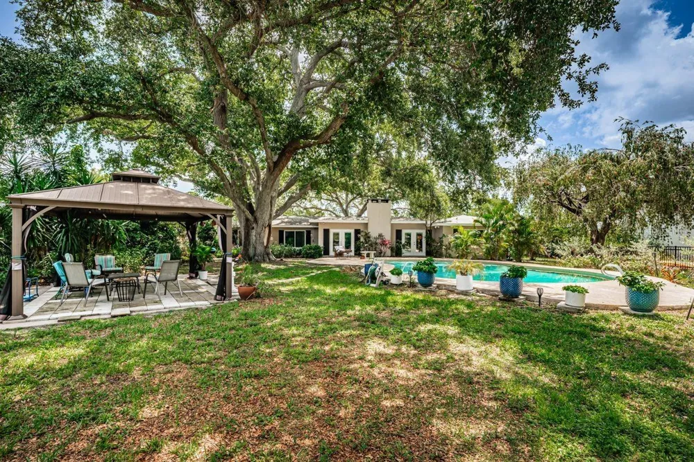1704 CYPRESS AVENUE Belleair, FL 33756