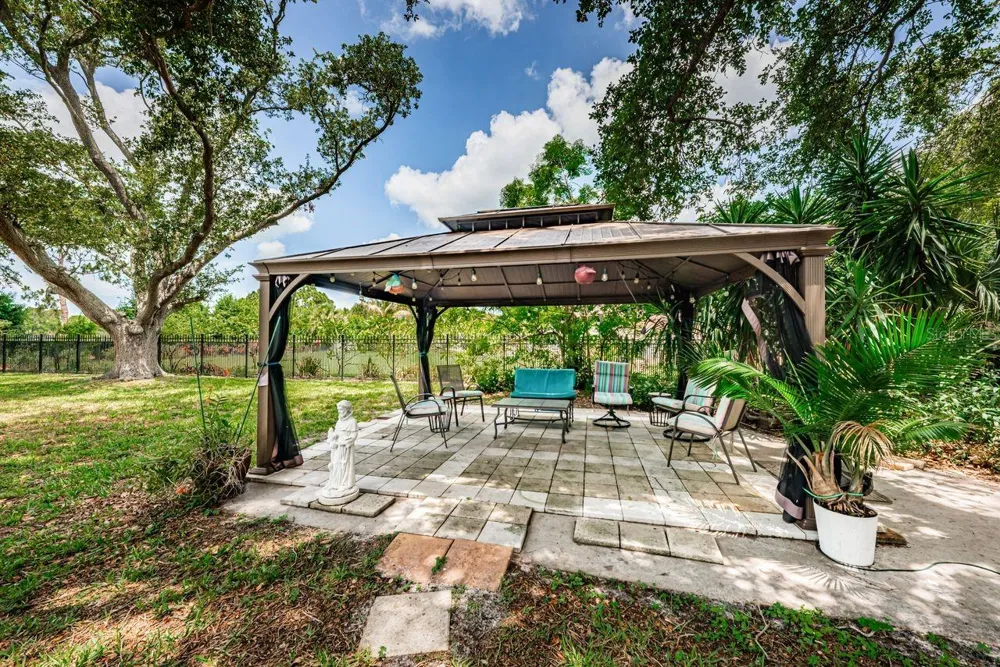 1704 CYPRESS AVENUE Belleair, FL 33756
