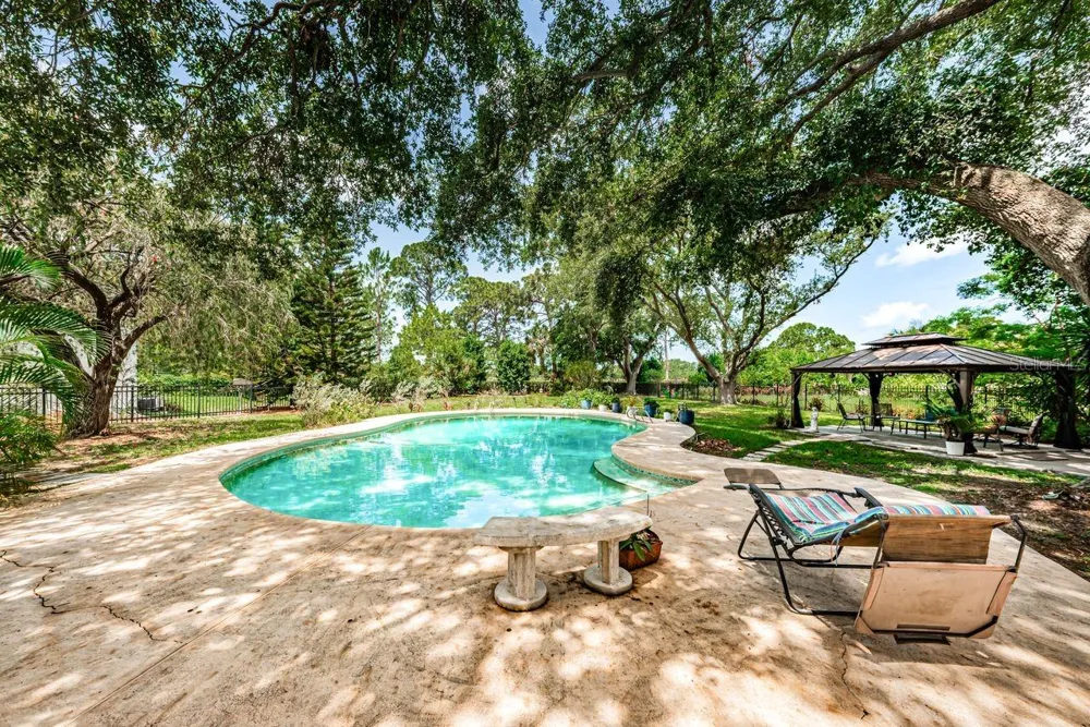 1704 CYPRESS AVENUE Belleair, FL 33756