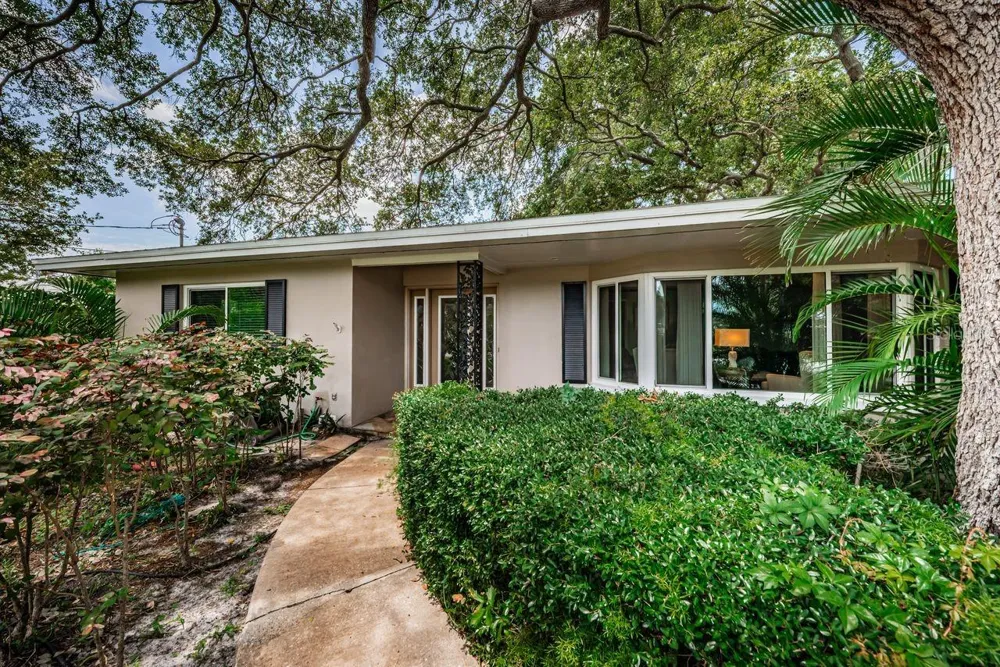 1704 CYPRESS AVENUE Belleair, FL 33756