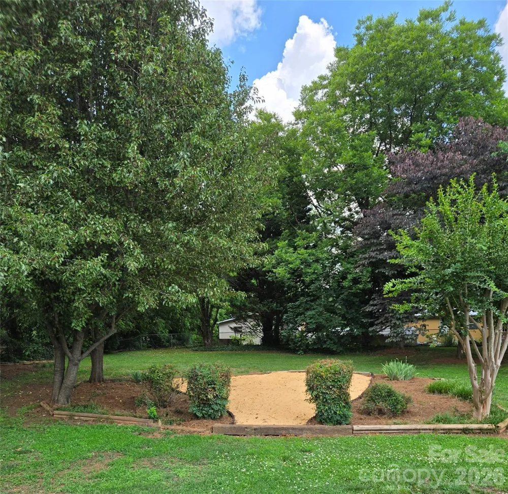 1407 College Avenue Newton, NC 28658