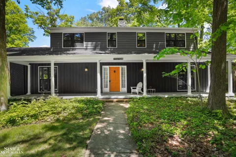 22636 King Richard Court