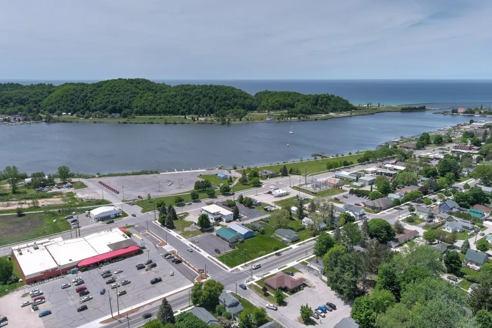 903 Main Street Crystal Lake Township, MI 49635