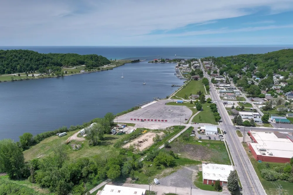 903 Main Street Crystal Lake Township, MI 49635
