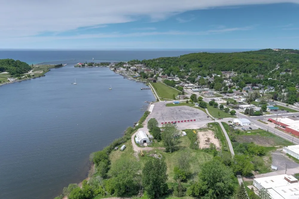 903 Main Street Crystal Lake Township, MI 49635