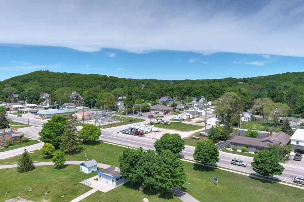 903 Main Street Crystal Lake Township, MI 49635