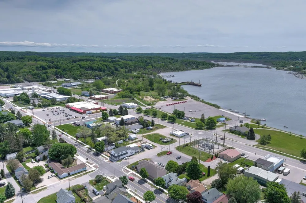 903 Main Street Crystal Lake Township, MI 49635