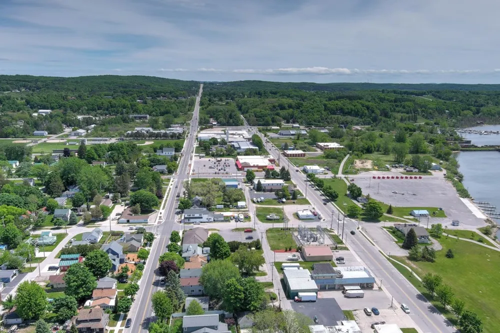 903 Main Street Crystal Lake Township, MI 49635