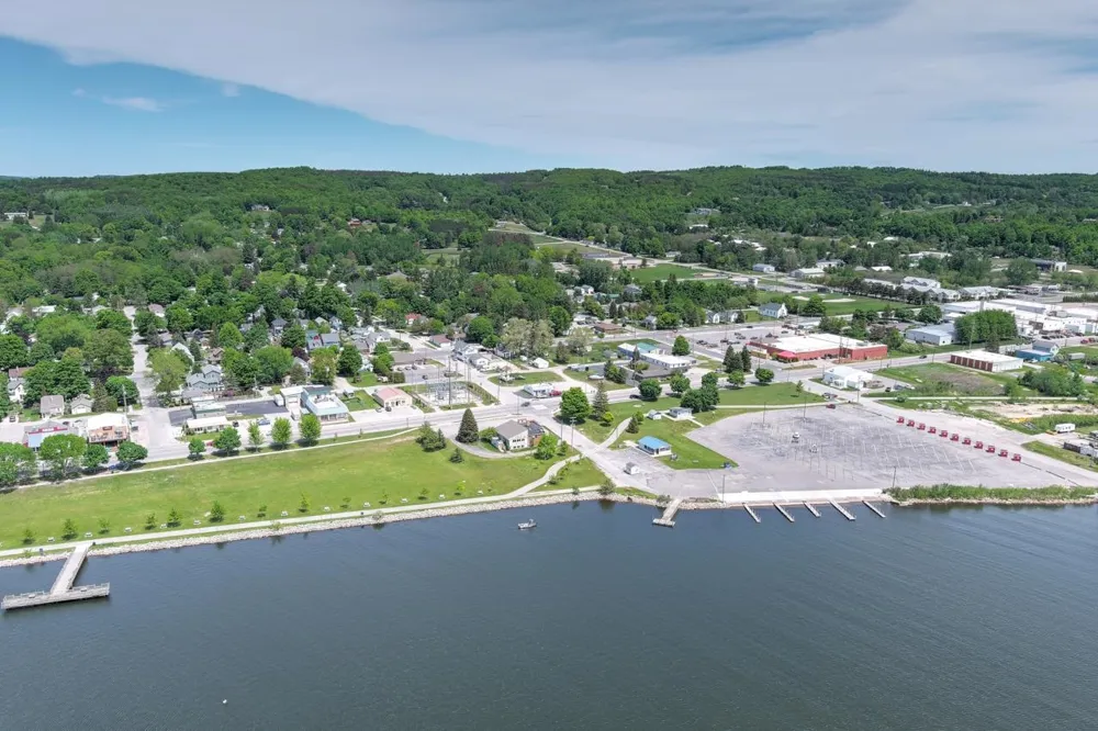 903 Main Street Crystal Lake Township, MI 49635