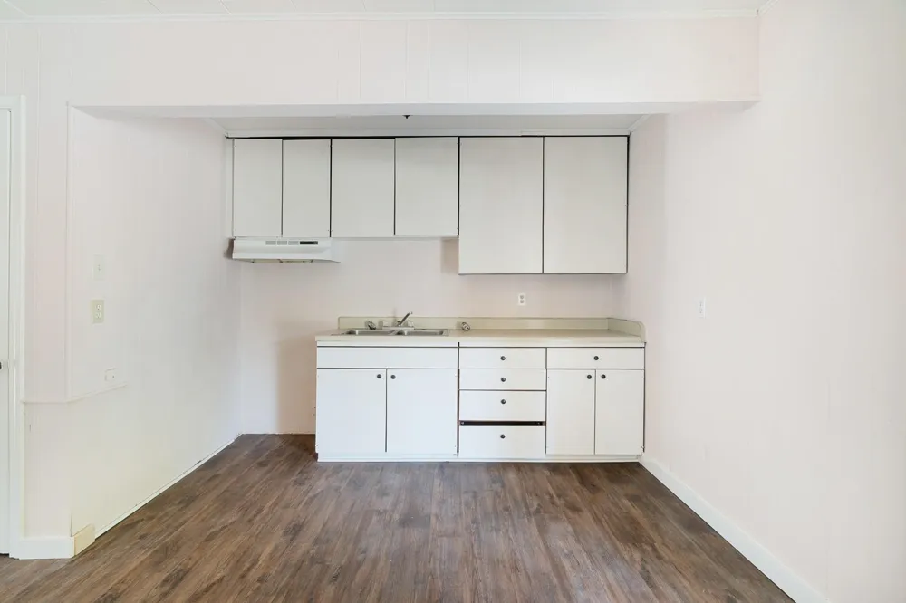 700 S Donoho Street #700, 702, 704, 706, 708 Clarksville, TX 75426