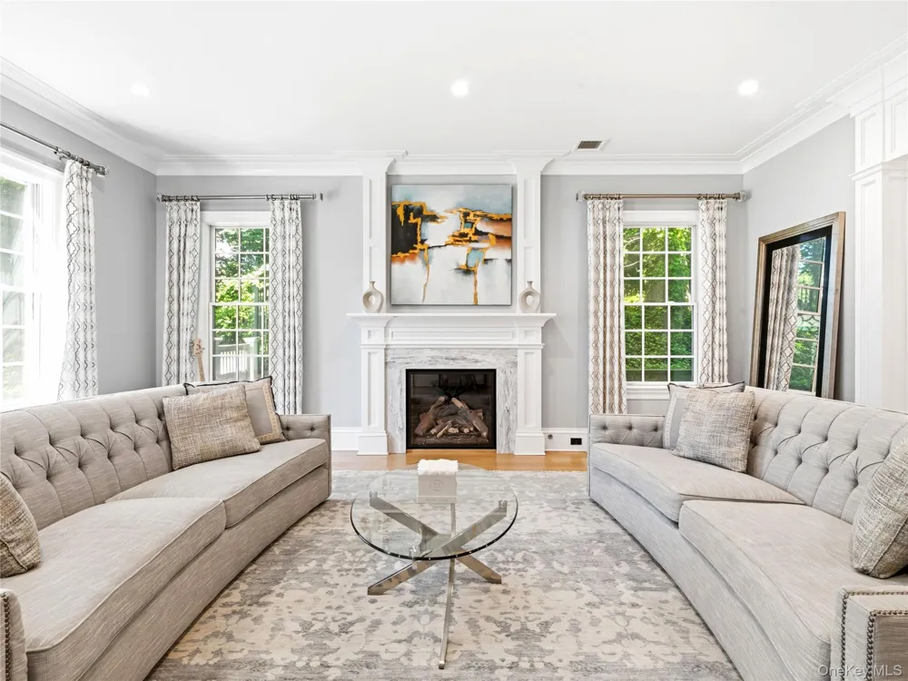 55 Plymouth Road Manhasset, NY 11030