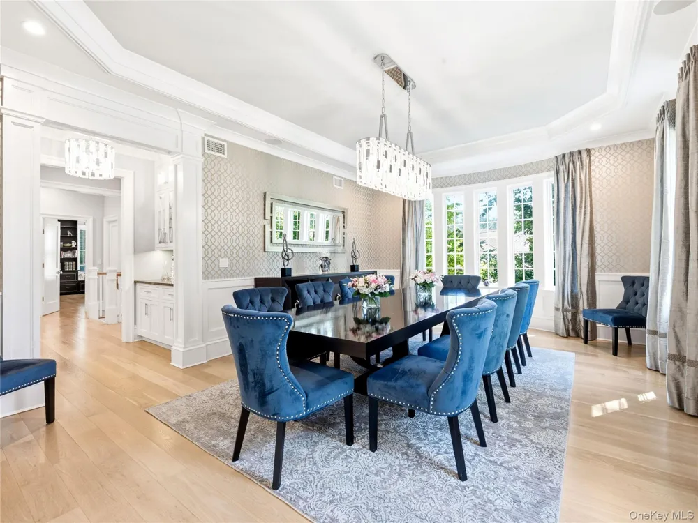 55 Plymouth Road Manhasset, NY 11030