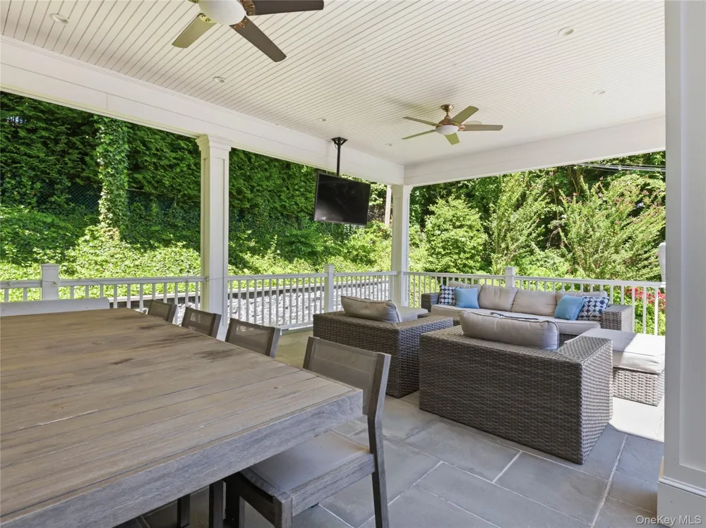 55 Plymouth Road Manhasset, NY 11030