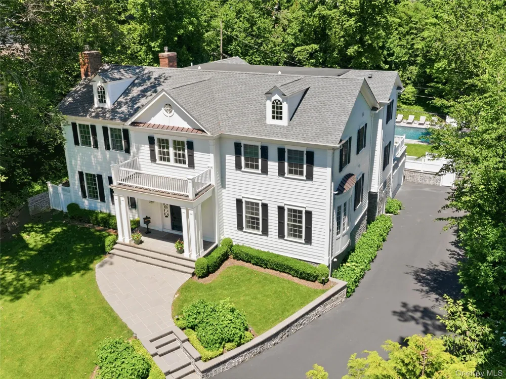 55 Plymouth Road Manhasset, NY 11030