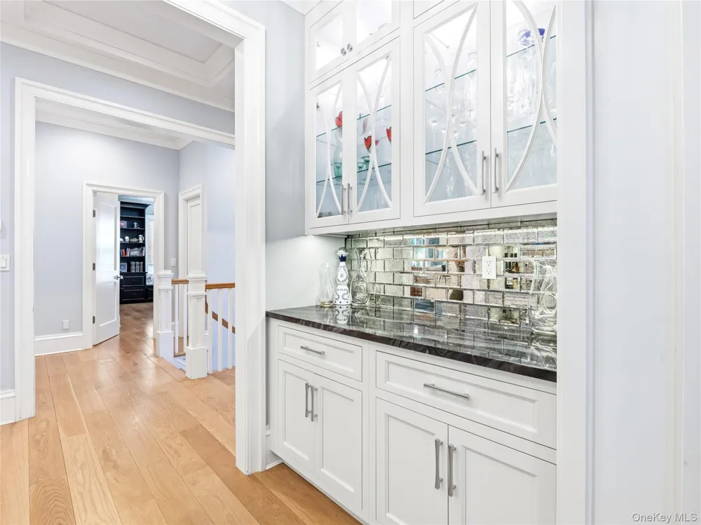 55 Plymouth Road Manhasset, NY 11030
