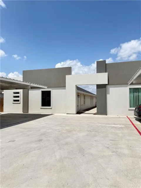 436 E Acacia Street