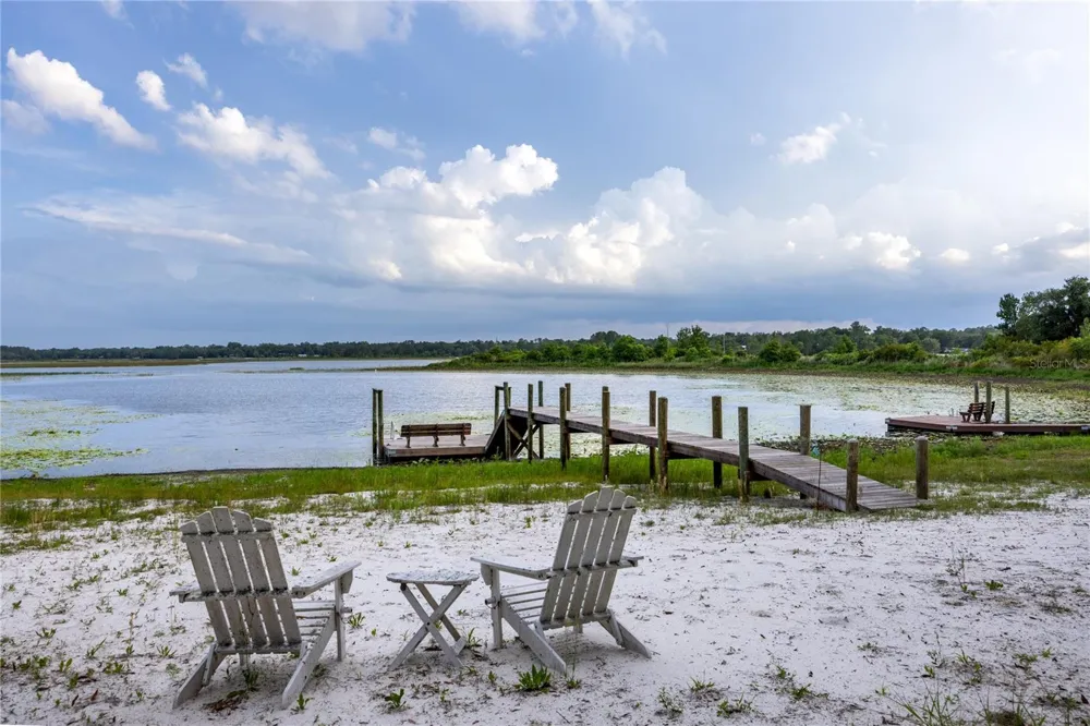 1847 STATE ROAD 20 Hawthorne, FL 32640