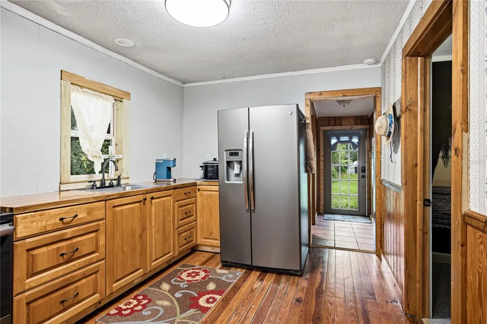 1847 STATE ROAD 20 Hawthorne, FL 32640