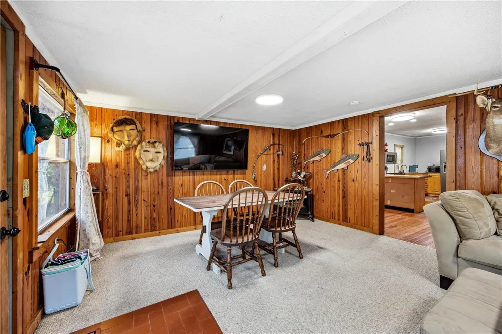 1847 STATE ROAD 20 Hawthorne, FL 32640