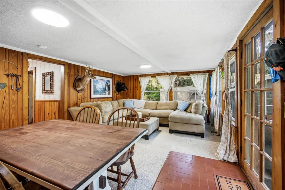 1847 STATE ROAD 20 Hawthorne, FL 32640