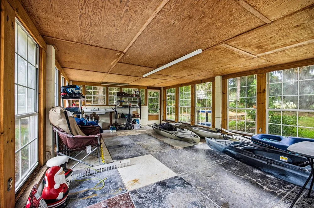 1847 STATE ROAD 20 Hawthorne, FL 32640