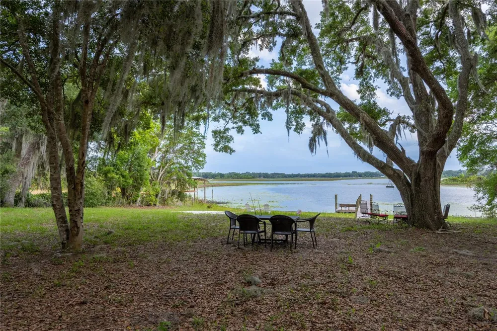 1847 STATE ROAD 20 Hawthorne, FL 32640