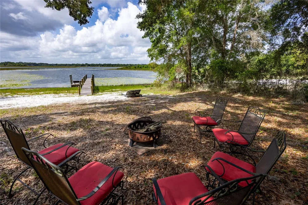 1847 STATE ROAD 20 Hawthorne, FL 32640