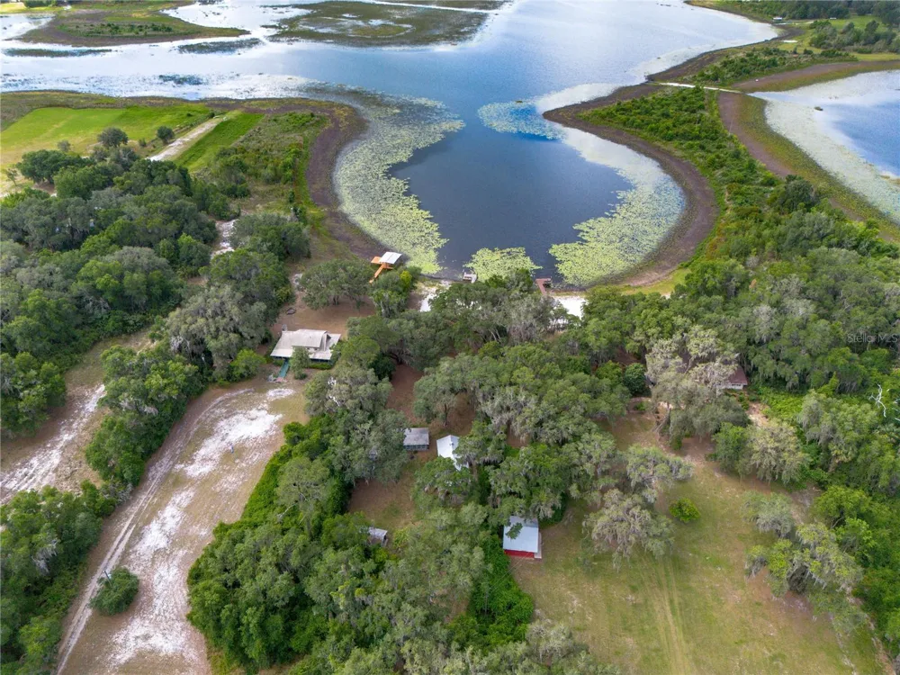 1847 STATE ROAD 20 Hawthorne, FL 32640