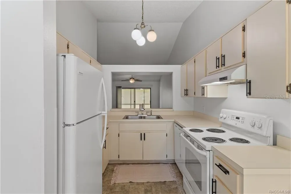 1304 SIESTA TERRACE #1304 Inverness, FL 34450