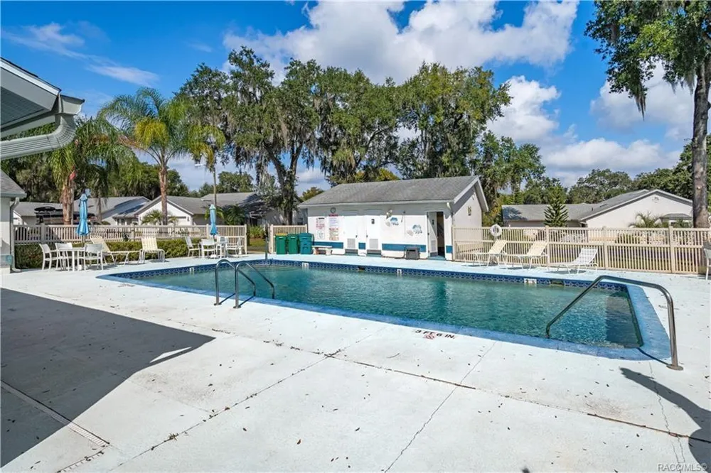 1304 SIESTA TERRACE #1304 Inverness, FL 34450
