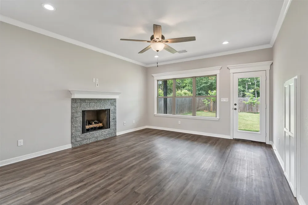 504 Cornerstone Lindale, TX 75771