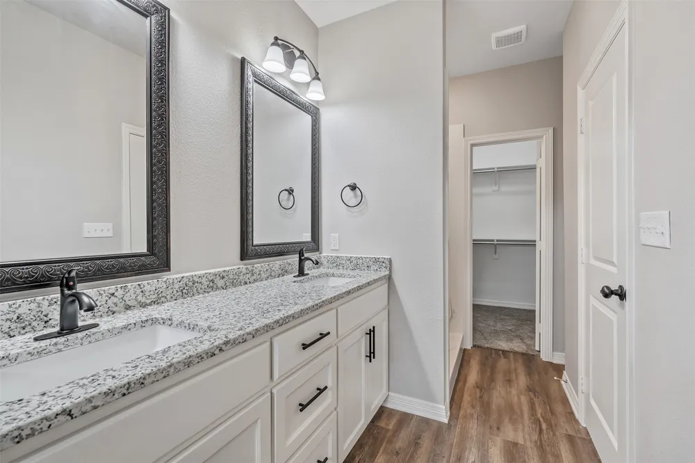 504 Cornerstone Lindale, TX 75771