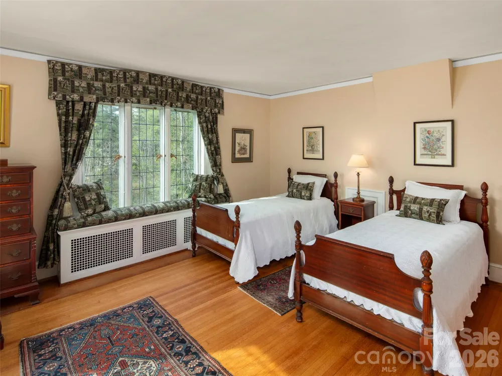 436 Vanderbilt Road Biltmore Forest, NC 28803