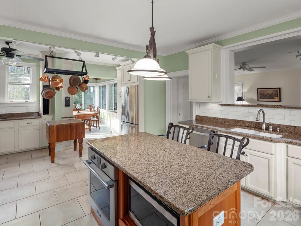 436 Vanderbilt Road Biltmore Forest, NC 28803