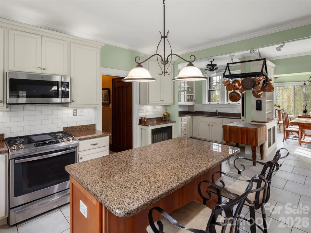 436 Vanderbilt Road Biltmore Forest, NC 28803