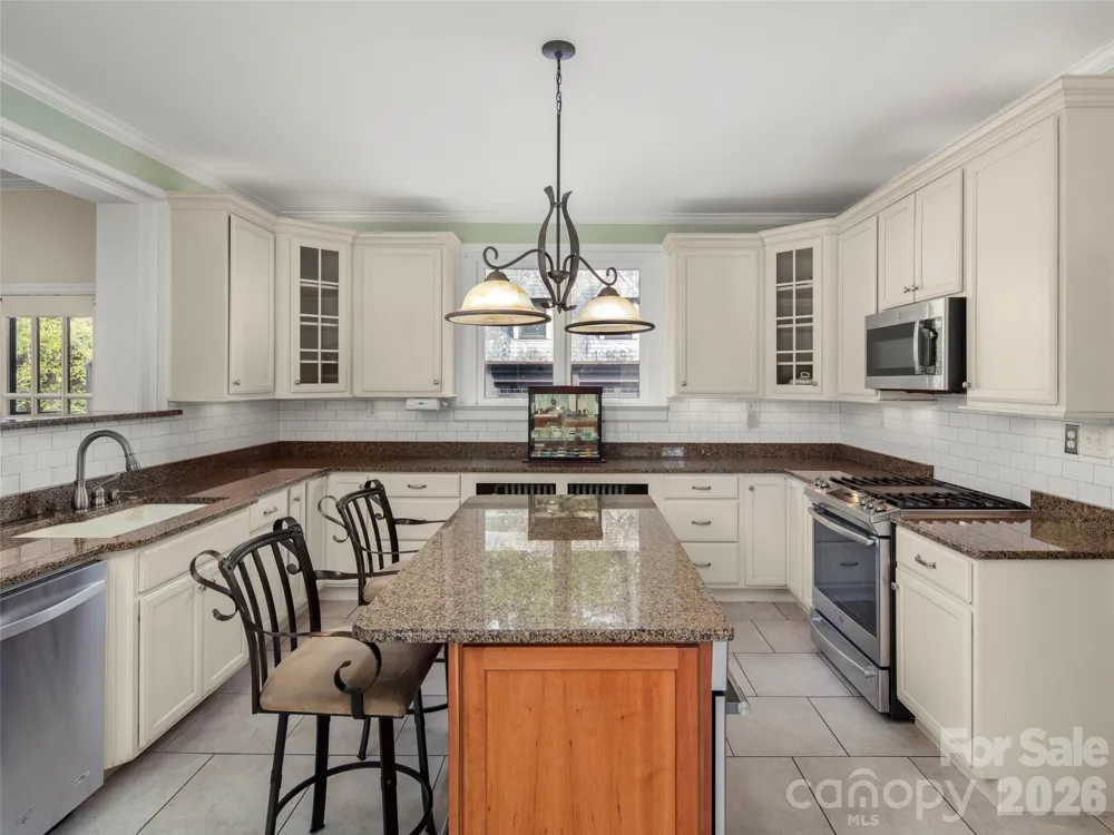 436 Vanderbilt Road Biltmore Forest, NC 28803