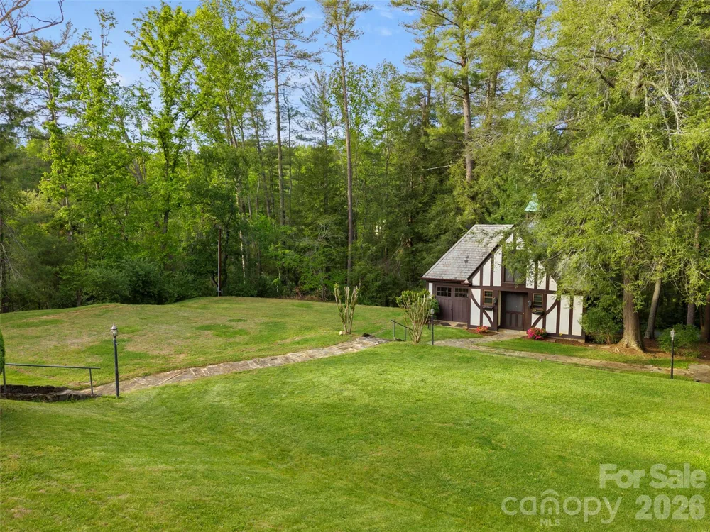 436 Vanderbilt Road Biltmore Forest, NC 28803