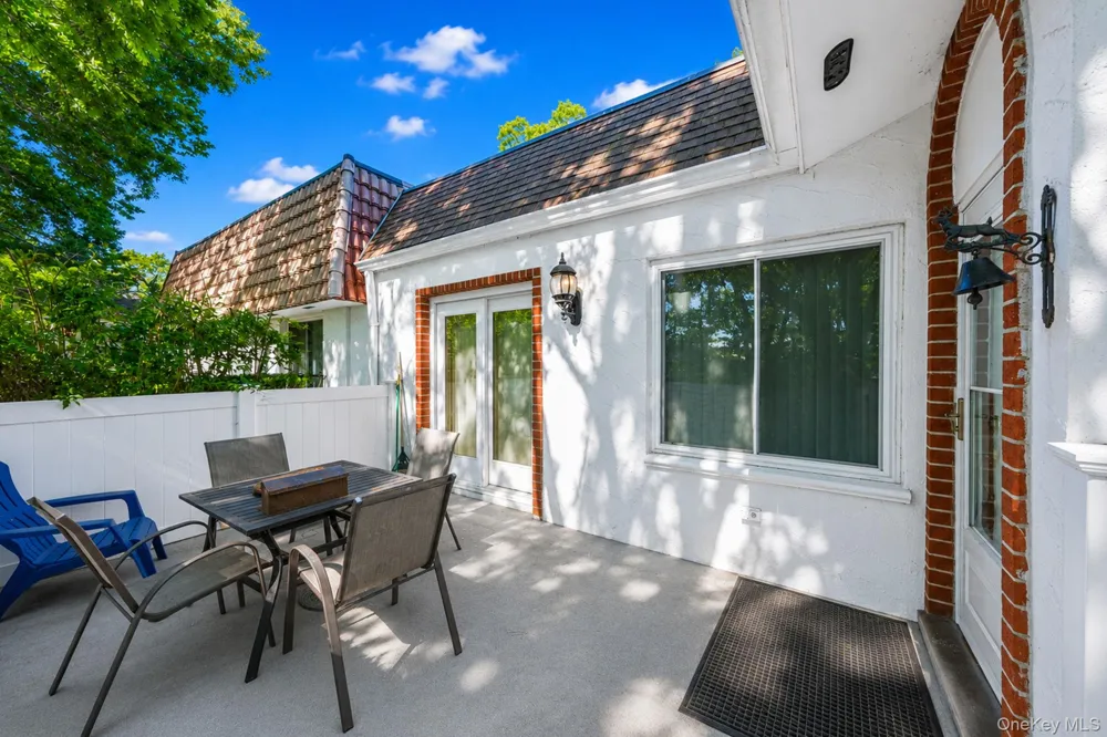 301 Birchwood Road Medford, NY 11763