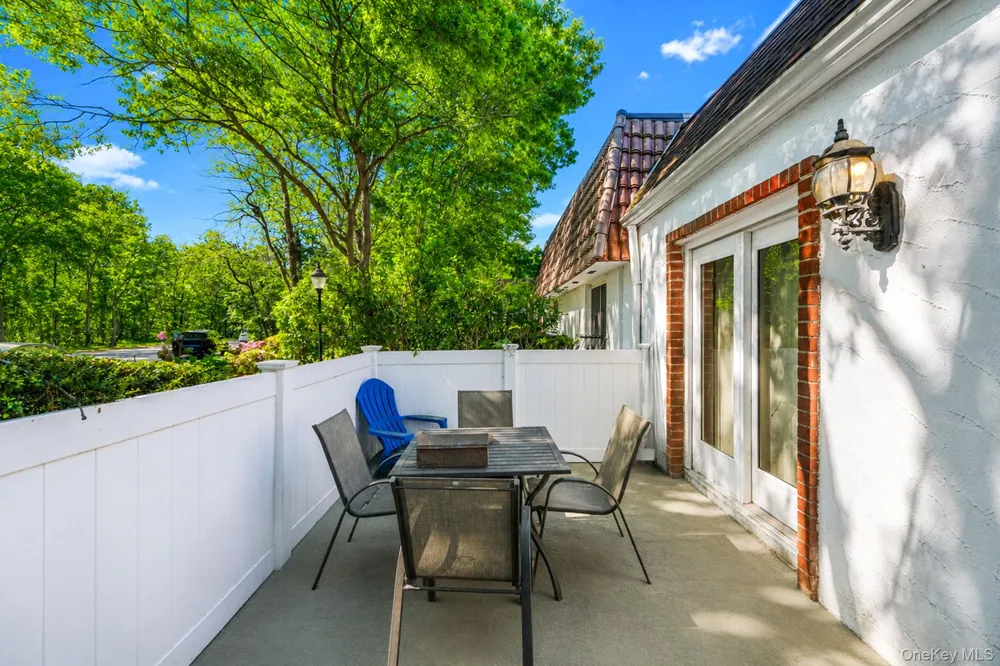 301 Birchwood Road Medford, NY 11763