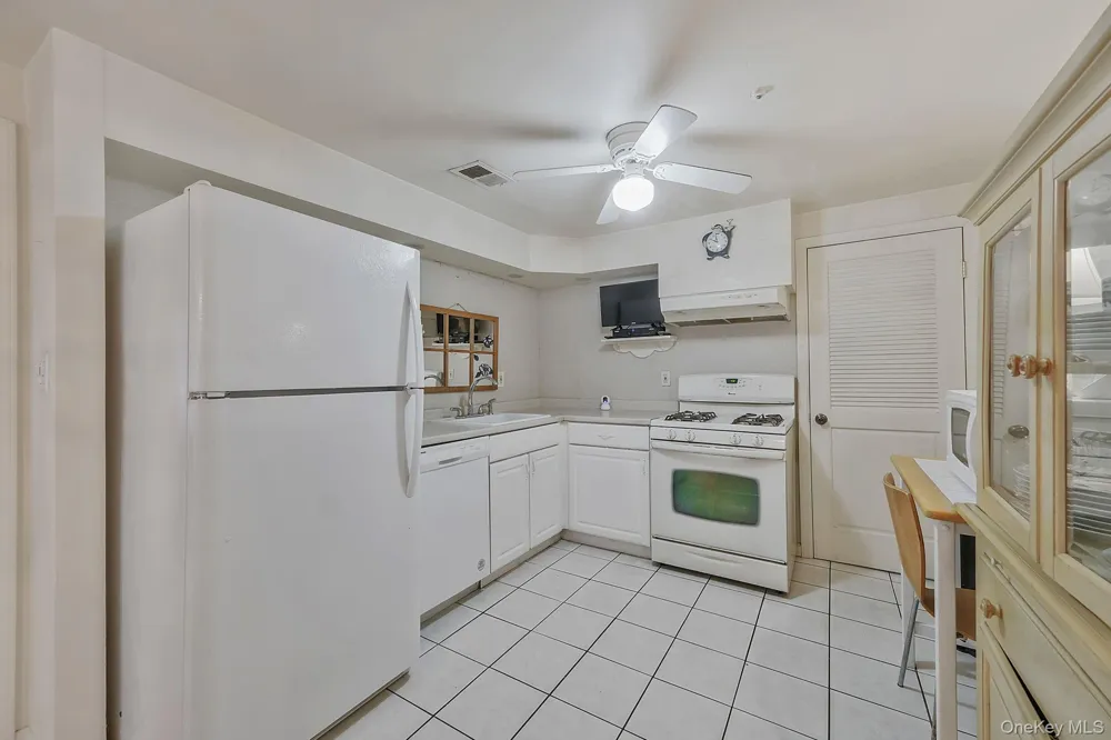 301 Birchwood Road Medford, NY 11763