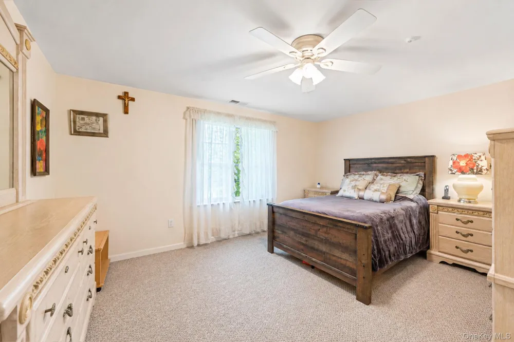 301 Birchwood Road Medford, NY 11763