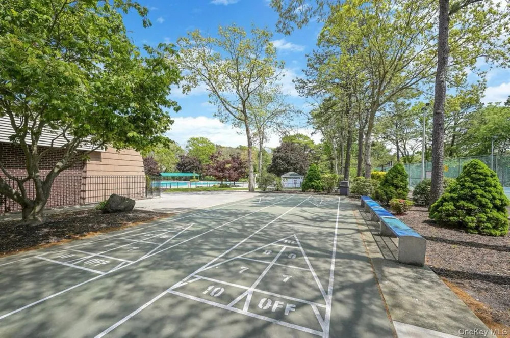 301 Birchwood Road Medford, NY 11763