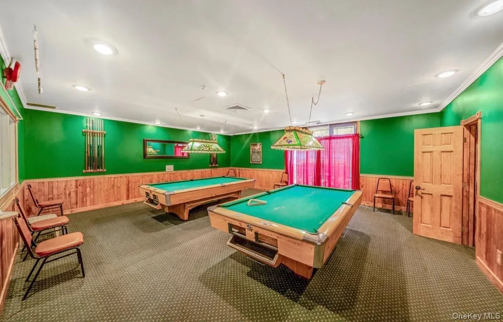 301 Birchwood Road Medford, NY 11763